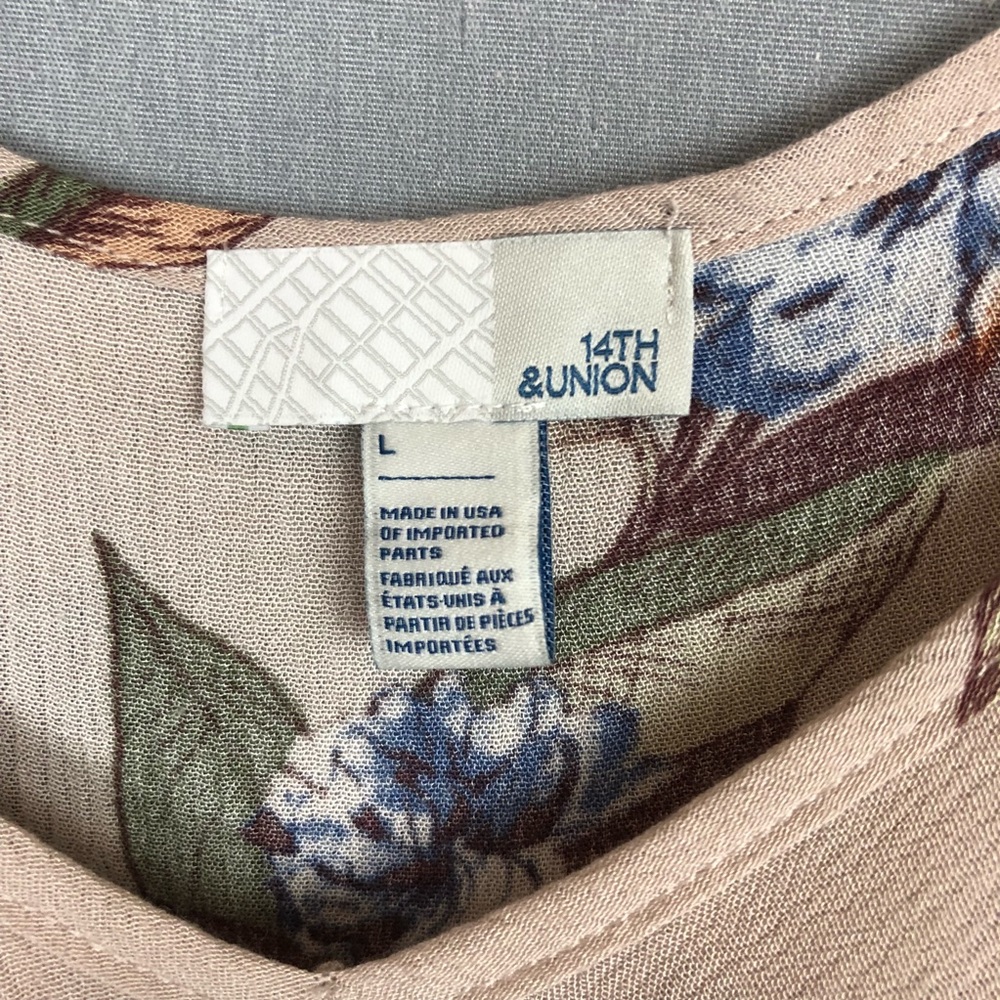 NWT 14th & Union flutter sleeve cold shoulder cami - Picture 6 of 8